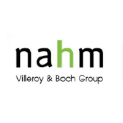 นาม ( nahm )